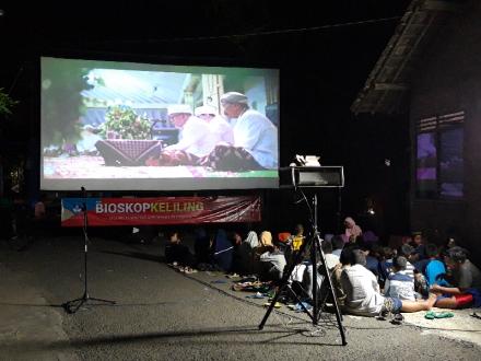 Bioskop Keliling BPNB DIY di Dusun Ketonggo
