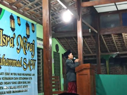 Pengajian dalam rangka Isra Mi'raj Nabi Muhammad SAW Dusun Pandes ll 